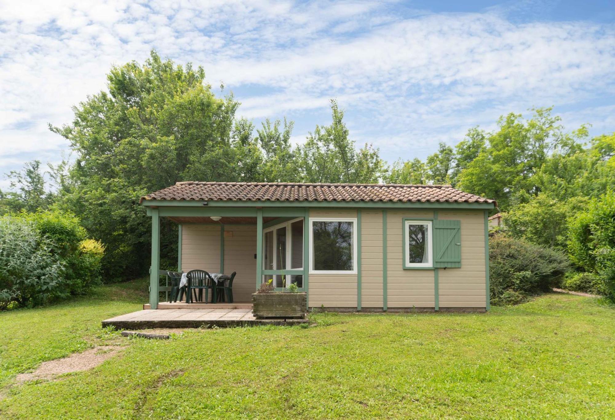 Camping Le Mont Libre - Cottage & Espace Nature - Gannat Bagian luar foto