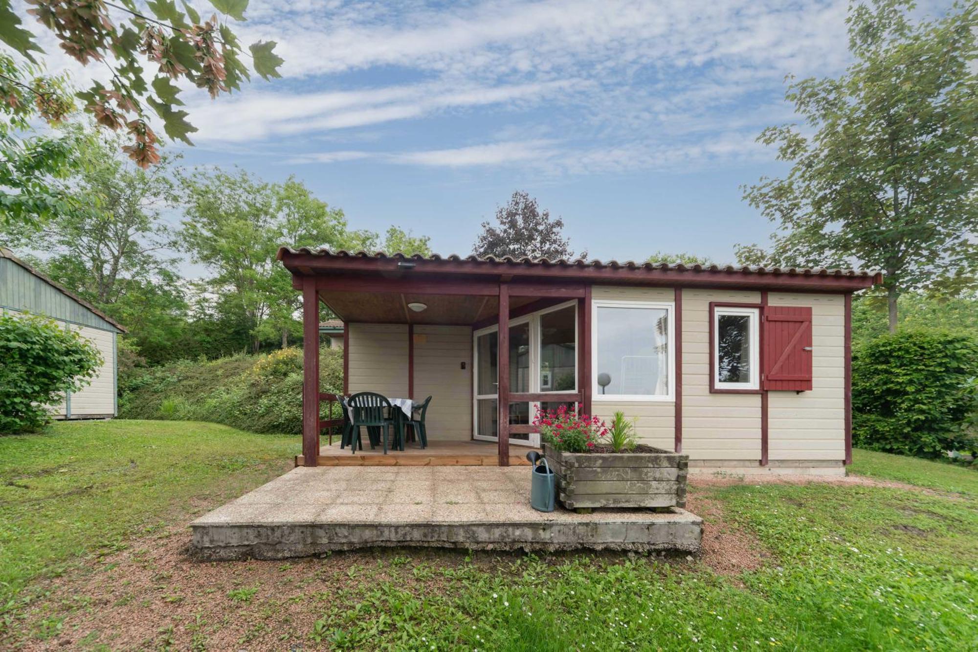 Camping Le Mont Libre - Cottage & Espace Nature - Gannat Bagian luar foto