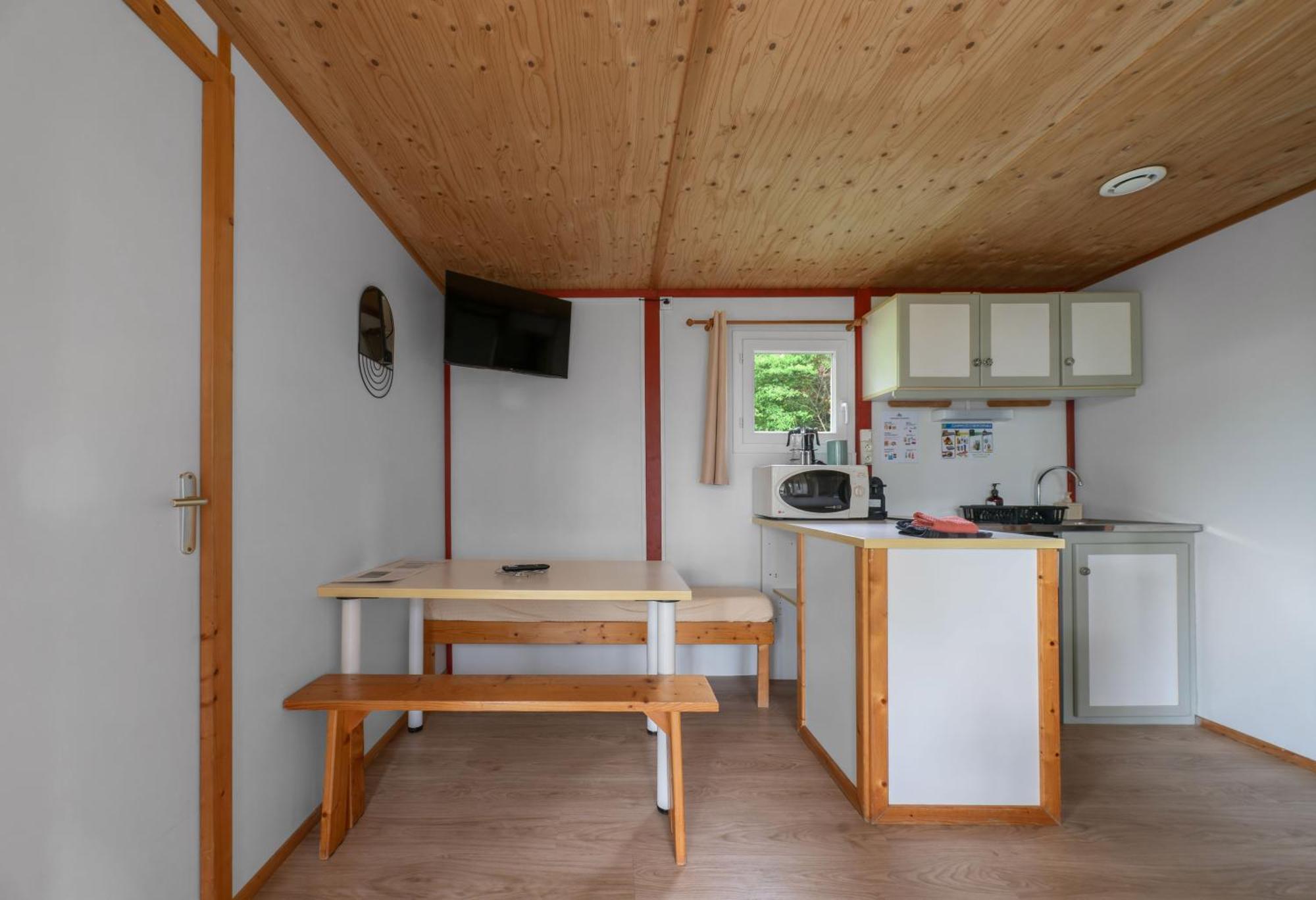 Camping Le Mont Libre - Cottage & Espace Nature - Gannat Bagian luar foto