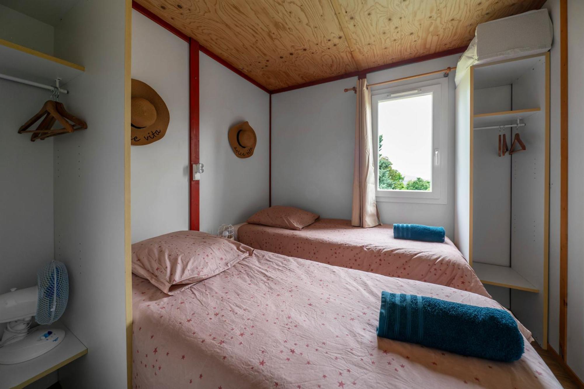 Camping Le Mont Libre - Cottage & Espace Nature - Gannat Bagian luar foto