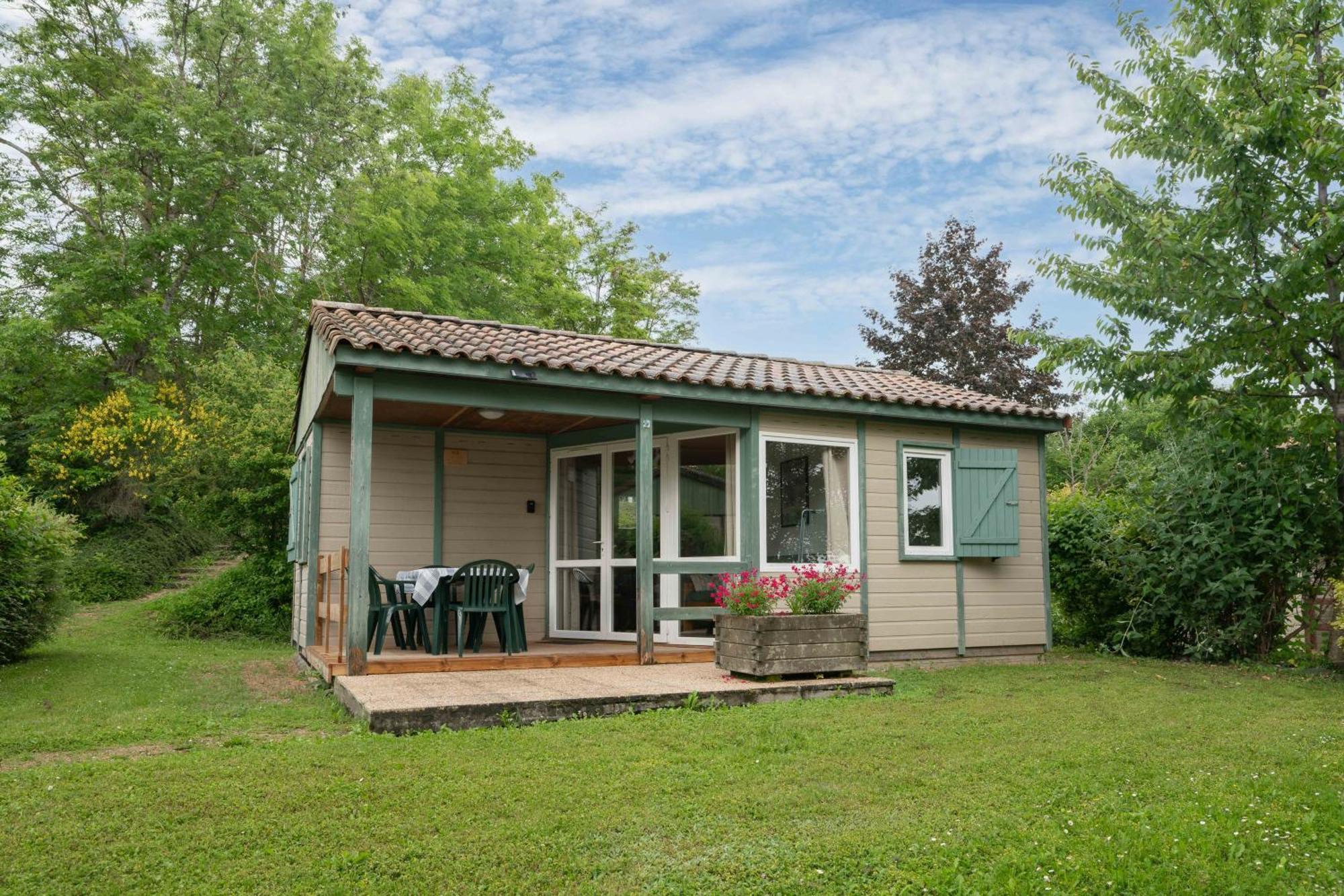 Camping Le Mont Libre - Cottage & Espace Nature - Gannat Bagian luar foto