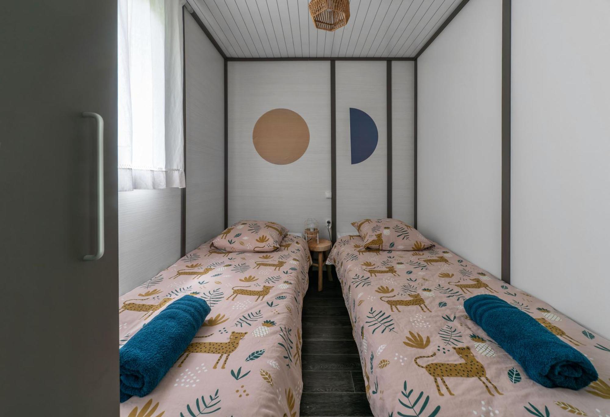 Camping Le Mont Libre - Cottage & Espace Nature - Gannat Bagian luar foto